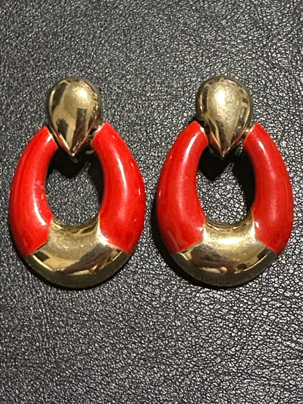 Morgan Taylor Gold Tone w/ Red Enamel Teardrop Shape Clip On Drop Earrings